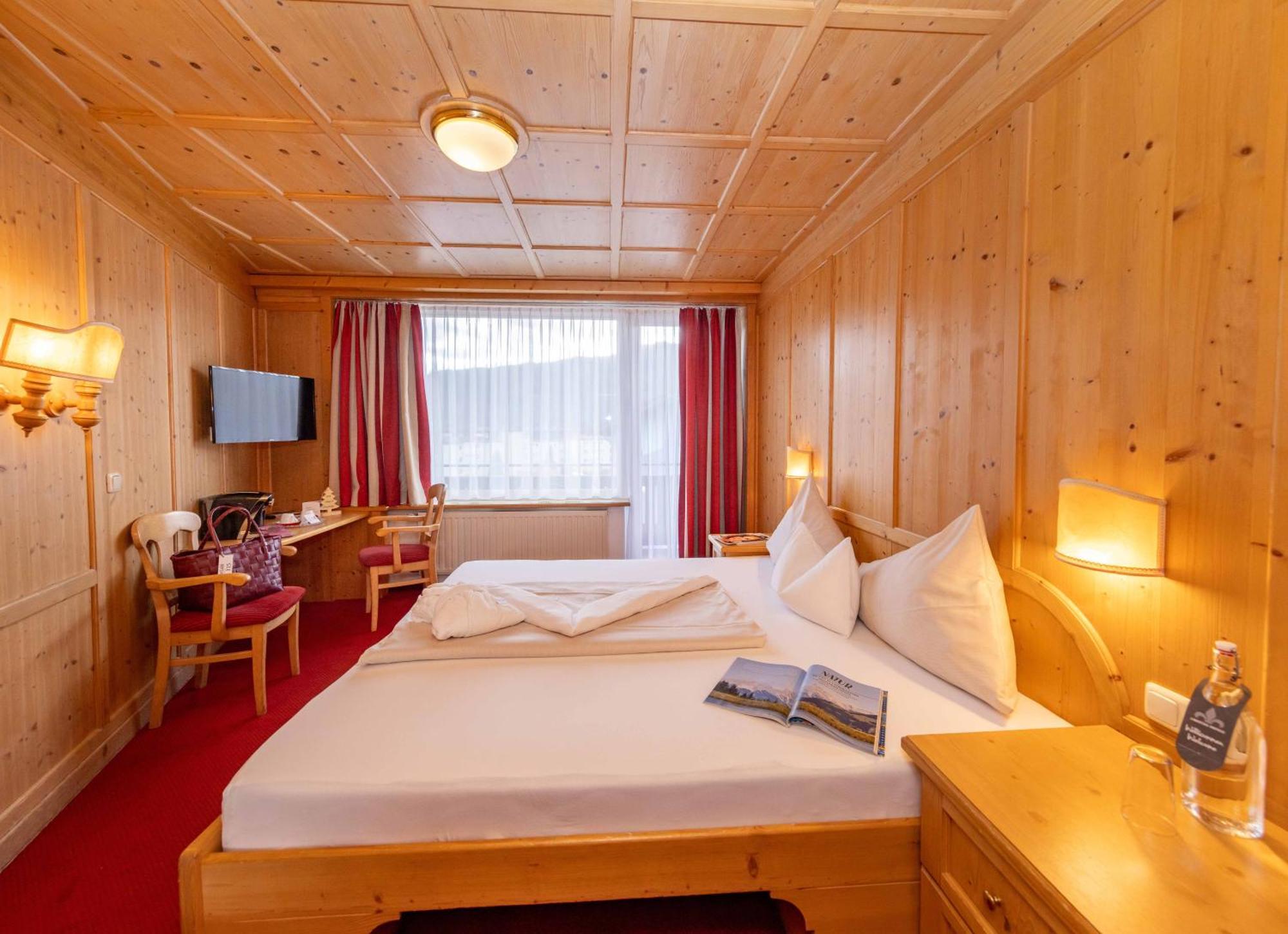 Hotel Latini Zell am See Exterior photo